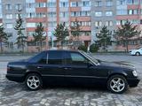 Mercedes-Benz E 220 1994 года за 1 600 000 тг. в Павлодар – фото 2