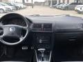 Volkswagen Golf 2001 года за 2 600 000 тг. в Караганда – фото 16