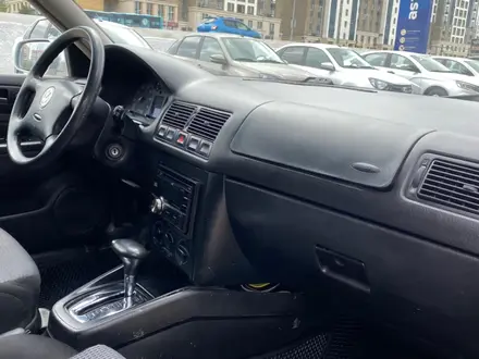 Volkswagen Golf 2001 года за 2 600 000 тг. в Караганда – фото 15