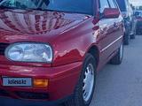 Volkswagen Golf 1995 годаfor2 200 000 тг. в Астана – фото 2