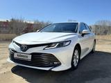Toyota Camry 2020 года за 13 000 000 тг. в Семей