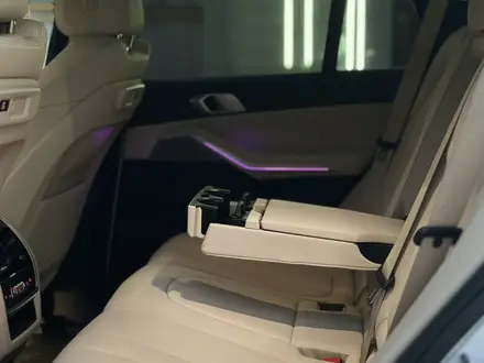 BMW X5 2019 года за 28 500 000 тг. в Алматы – фото 20