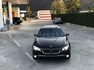 BMW 750