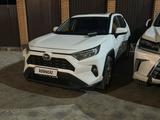 Toyota RAV4 2019 года за 9 750 000 тг. в Жезказган