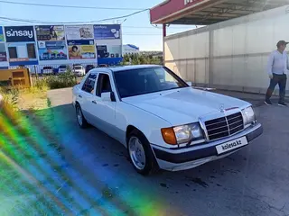 Mercedes-Benz E-Class, 1993