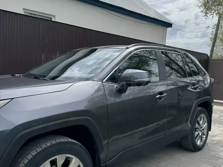 Toyota RAV4 2021 года за 15 000 000 тг. в Актобе – фото 6