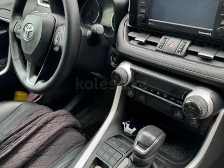 Toyota RAV4 2021 года за 15 000 000 тг. в Актобе – фото 7