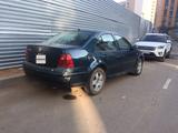 Volkswagen Jetta 2001 года за 1 600 000 тг. в Астана – фото 5