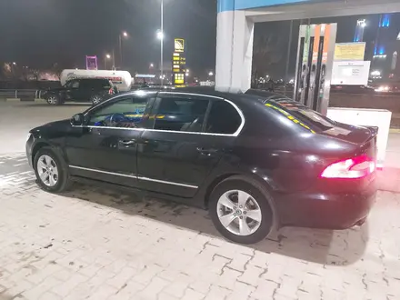 Skoda Superb 2013 года за 4 800 000 тг. в Семей – фото 2