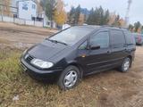 Volkswagen Sharan 1996 года за 2 000 000 тг. в Кокшетау