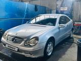 Mercedes-Benz C 180 2001 годаүшін1 500 000 тг. в Усть-Каменогорск