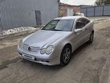 Mercedes-Benz C 180 2001 годаүшін1 500 000 тг. в Усть-Каменогорск – фото 4