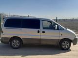 Hyundai Starex 2001 годаүшін900 000 тг. в Боралдай – фото 2