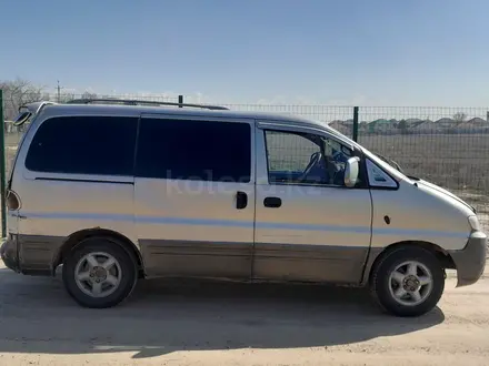 Hyundai Starex 2001 года за 900 000 тг. в Боралдай – фото 2