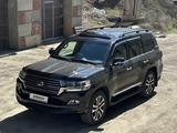 Toyota Land Cruiser 2018 года за 37 000 000 тг. в Уральск