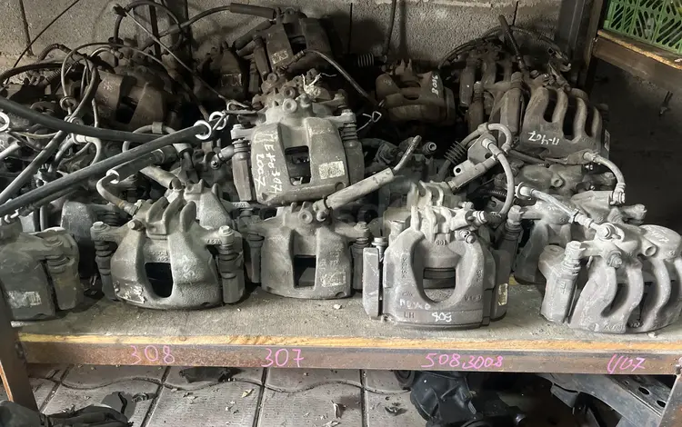 Суппорта Peugeot за 5 000 тг. в Алматы