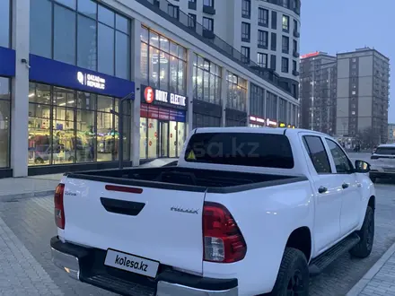 Toyota Hilux 2015 года за 13 400 000 тг. в Актау – фото 2