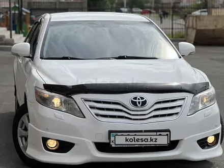 Toyota Camry 2010 года за 7 700 000 тг. в Астана – фото 2