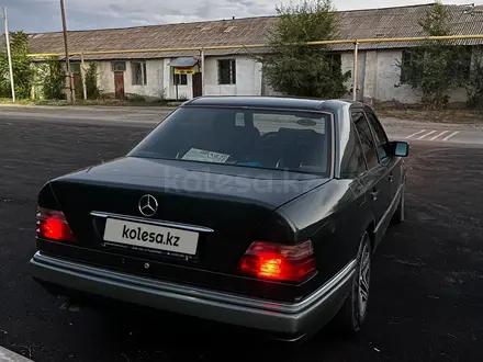 Mercedes-Benz E 220 1994 года за 2 300 000 тг. в Алматы – фото 10