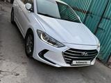 Hyundai Elantra 2018 годаfor7 000 000 тг. в Алматы
