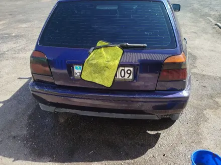 Volkswagen Golf 1997 года за 1 300 000 тг. в Караганда – фото 3