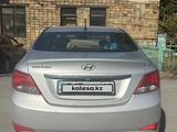 Hyundai Solaris 2016 года за 5 200 000 тг. в Караганда – фото 2