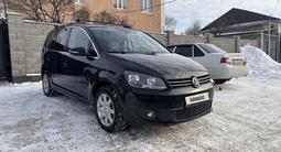 Volkswagen Touran 2018 года за 3 800 000 тг. в Алматы – фото 2