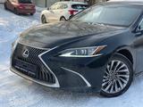 Lexus ES 250 2019 года за 19 000 000 тг. в Алматы