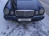 Mercedes-Benz E 230 1995 года за 2 150 000 тг. в Астана – фото 2