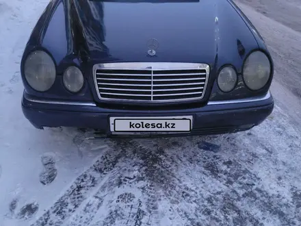 Mercedes-Benz E 230 1995 года за 1 750 000 тг. в Астана – фото 2