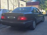 Mercedes-Benz E 280 1997 годаүшін3 800 000 тг. в Талдыкорган – фото 4