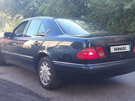 Mercedes-Benz E 280 1997 года за 3 800 000 тг. в Талдыкорган – фото 5