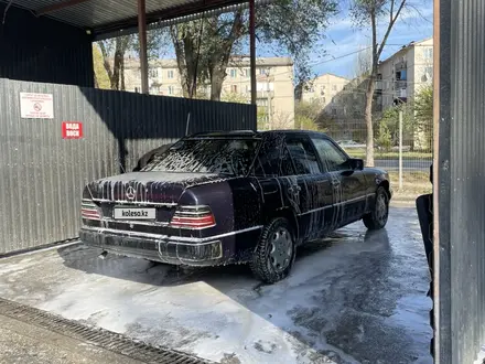 Mercedes-Benz E 230 1991 года за 1 200 000 тг. в Талдыкорган – фото 3