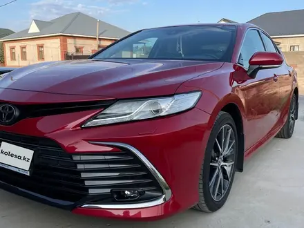 Toyota Camry 2021 года за 15 800 000 тг. в Кызылорда – фото 2