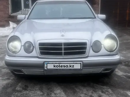 Mercedes-Benz E 320 1995 года за 3 500 000 тг. в Астана – фото 9