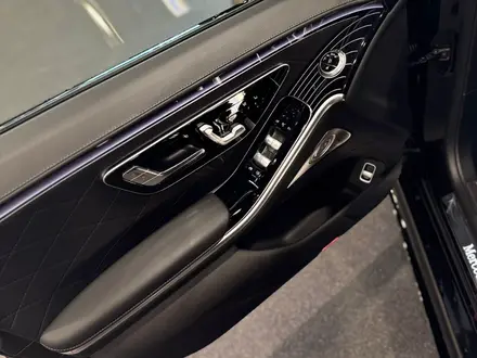 Mercedes-Benz S 580 4MATIC 2025 года за 120 490 360 тг. в Алматы – фото 4