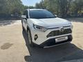 Toyota RAV4 2021 годаүшін15 500 000 тг. в Актобе – фото 2