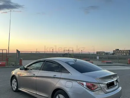 Hyundai Sonata 2012 года за 4 500 000 тг. в Уральск – фото 3