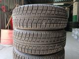 205/60R16 Bridgestone BLIZZAK Revo-2 за 90 000 тг. в Алматы – фото 2