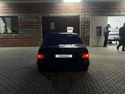 BMW 320 1993 года за 1 900 000 тг. в Алматы – фото 4