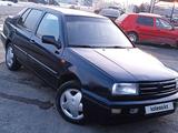 Volkswagen Vento 1995 года за 950 000 тг. в Тараз – фото 2