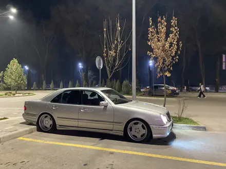 Mercedes-Benz E 55 AMG 2001 года за 7 300 000 тг. в Алматы – фото 6