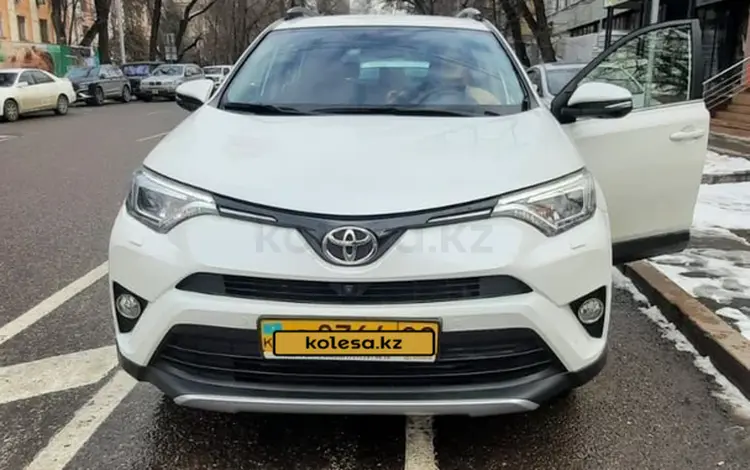 Toyota RAV4 2016 года за 11 000 000 тг. в Алматы