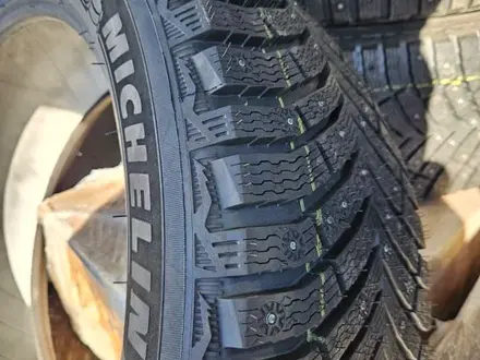 235/55/19 Michelin X Ice North 4 SUV. Шипованныеүшін650 000 тг. в Астана