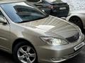 Toyota Camry 2002 года за 4 900 000 тг. в Алматы – фото 2