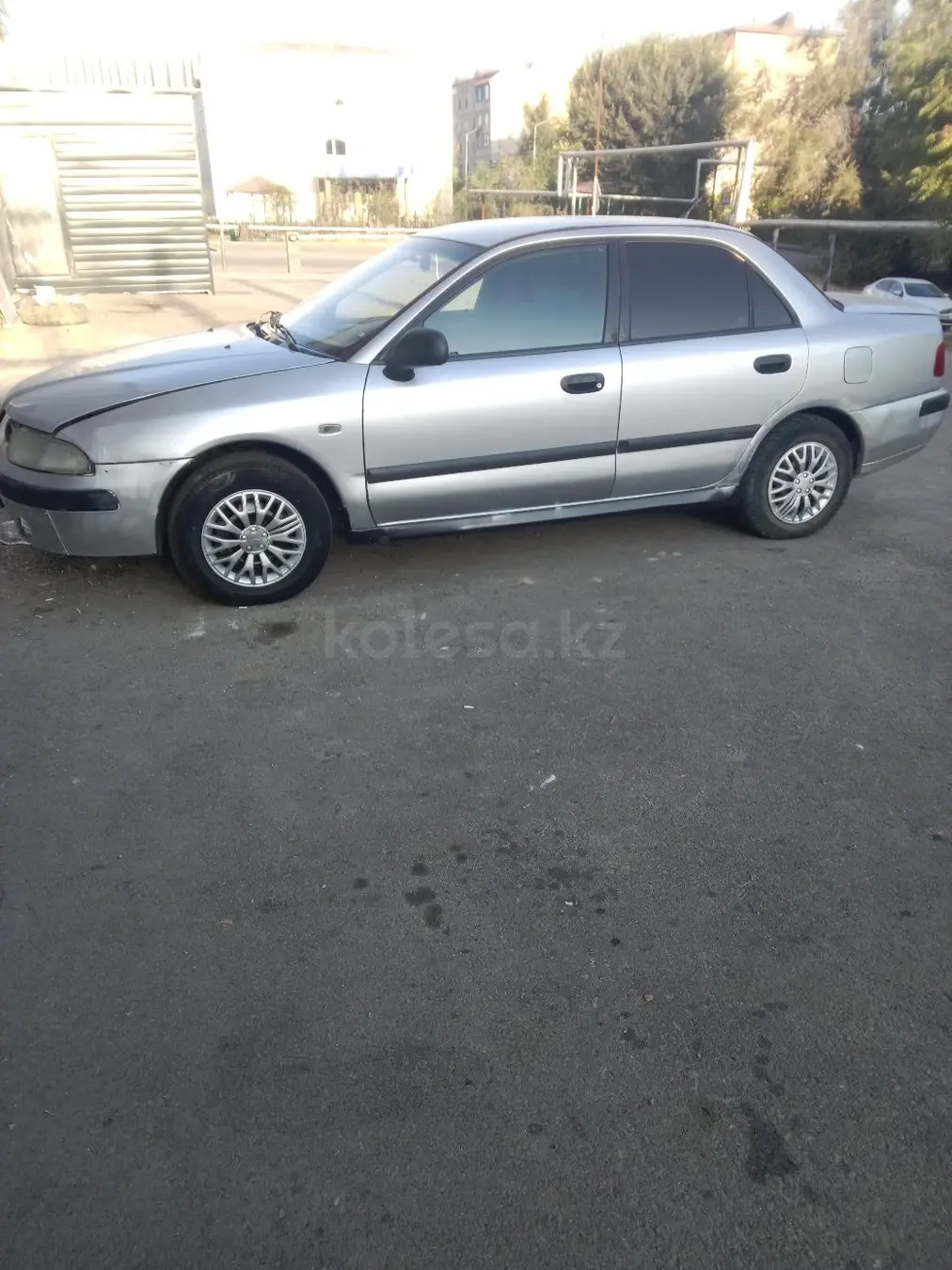 Mitsubishi Carisma, 1999