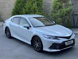 Toyota Camry 2023 года за 15 800 000 тг. в Шымкент