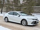 Toyota Camry 2020 года за 17 000 000 тг. в Астана – фото 2