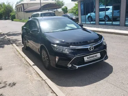 Toyota Camry 2018 года за 13 800 000 тг. в Шымкент – фото 5