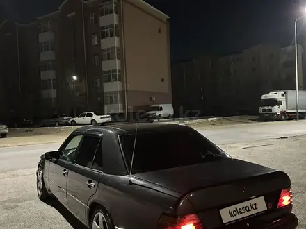 Mercedes-Benz E 220 1993 года за 2 900 000 тг. в Кызылорда